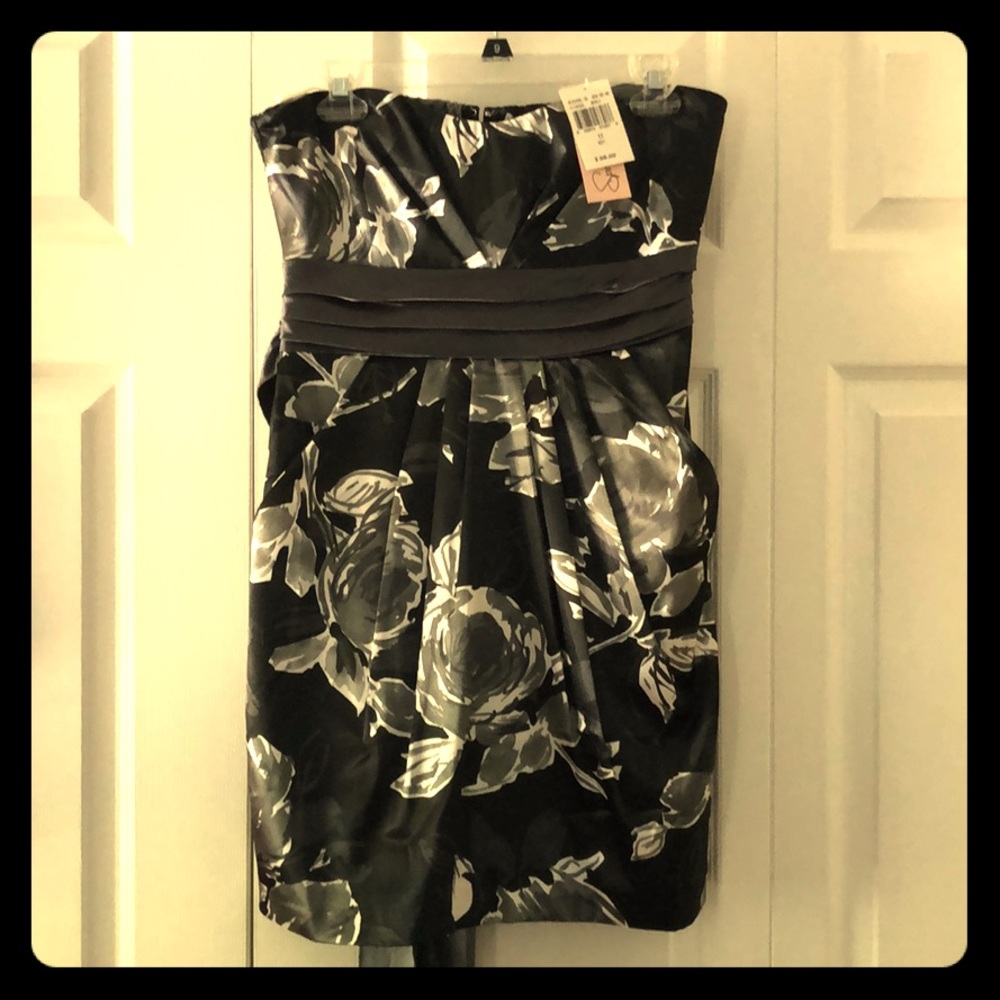 New w/Tags - Speechless strapless dress, JRs 11